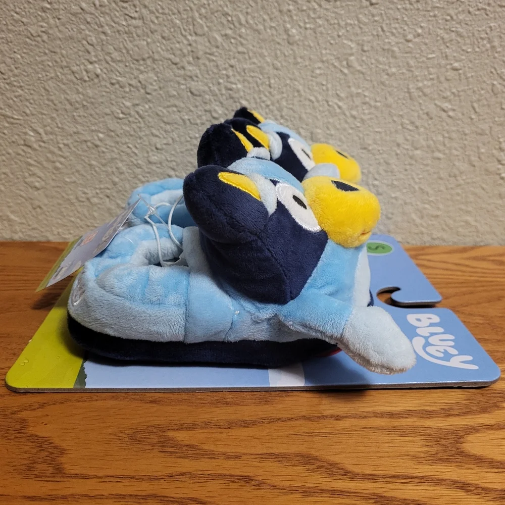 NWT Ludo Studio Bluey Slippers Size S